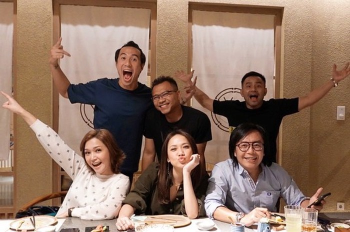 Maia Estianty Ini Gaya Mewah Maia Estianty dan Irwan Mussry saat Afternoon Tea