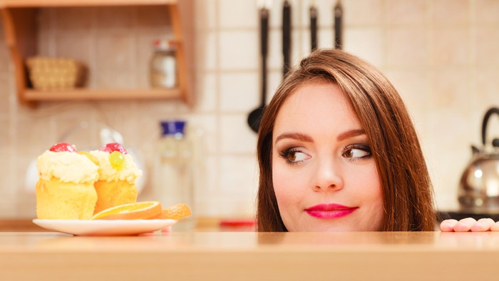 Makan Kekenyangan Saat Tahun Baru? Atasi dengan Konsumsi Makanan Ini Makan Kekenyangan Saat Tahun Baru? Atasi dengan Konsumsi Makanan Ini