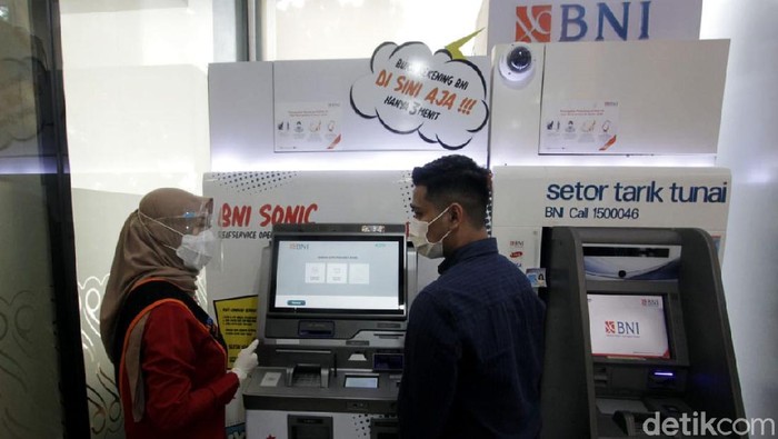 Selama masa liburan akhir tahun 2020, BNI mengoperasikan 201 outlet di seluruh Indonesia dengan tetap menerapkan protokol kesehatan.
