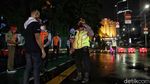 Perempatan Jalan Pamekasan-Imam Bonjol ke Thamrin Disekat