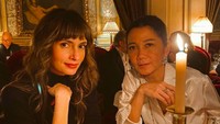 Seperti ini momen makan malam mewah Bianca bersama temannya yang juga make-up artist kondang tanah air. Foto: Instagram bianca.alinda