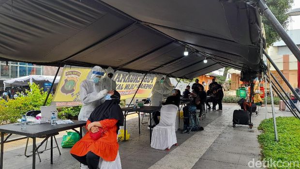 Polda Metro Sediakan Rapid Test Antigen Gratis di Stasiun Pasar Senen