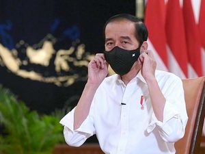 Jokowi Sebut Nakes RI Sudah Kelelahan, Harap Warga Kurangi Mobilitas