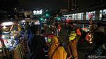 Satpol PP Bubarkan Puluhan PKL di Kota Tua