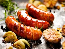 Resep Sosis Bakar Bumbu BBQ yang Gurih Smokey
