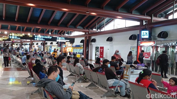 Suasana di Bandara Soetta Jelang Tahun Baru