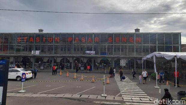 Suasana Stasiun Senen jelang tahun baru 2021