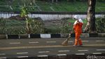 Aksi Pasukan Oranye Bersih-bersih di Awal Tahun Baru