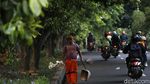 Aksi Pasukan Oranye Bersih-bersih di Awal Tahun Baru