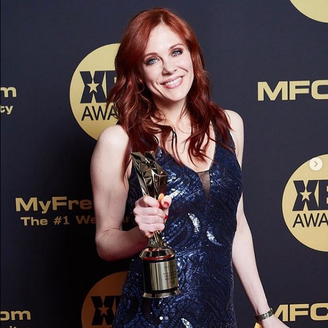 Maitland Ward dulu tampil di acara komedi situasi berjudul Boy Meets World yang merupakan garapan Disney. Saat era 90-an itu Maitland masih remaja dan polos. Foto: Dok. Instgaram @maitlandward