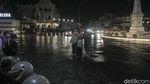 Pergantian Tahun di Simpang Empat Tugu Pal Putih Yogyakarta