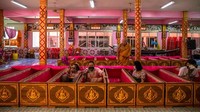 Kegiatan ini diketahui melambangkan kematian dan kelahiran kembali yang membantu menyingkirkan nasib buruk. Warga Thailand meyakini upacara kebangkitan yang dilakukan menjelang pergantian tahun itu merupakan salah satu upaya untuk membersihkan karma buruk mereka dan memungkinkan mereka untuk dilahirkan kembali dengan nasib baik pada awal tahun baru.