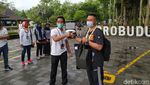Foto: Taman Wisata Candi Borobudur Apresiasi Wisatawan Perdana di 2021
