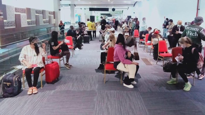 Peraturan Penutupan WNA ke Indonesia Berlaku Hari Ini, Pelaksanaan di Bandara Soekarno-Hatta Lancar