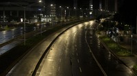 Jalan-jalan di Jakarta yang biasanya ramai saat malam pergantian tahun, terlihat kosong. Rifkianto Nugroho/detikcom.