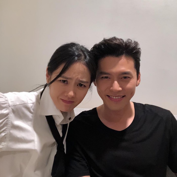 Son Ye Jin dan Hyun Bin Resmi Pacaran