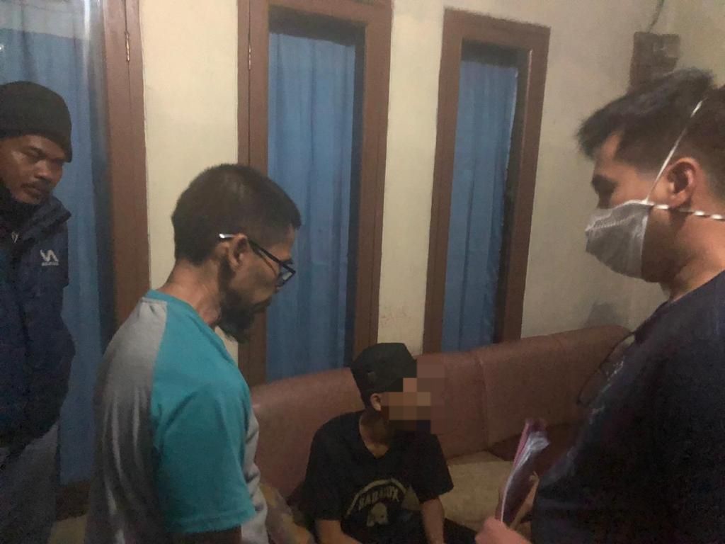 Tersangka pelaku kasus video parodi Indonesia Raya, MDF, ditangkap polisi. (Dok Istimewa)