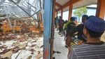 Atap Sekolah di Ciamis Ambruk Imbas Hujan Deras
