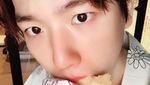 Baekhyun EXO Doyan Banget Makan Es Krim, Intip Yuk Momennya!