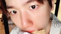 Hari ini (3/1), Baekhyun akan menggelar konser tunggalnya yang bertajuk Beyond LIVE - Baekhyun: Light di kanal VLIVE. Konser ini akan diselenggarakan pada pukul 15.00 KST atau 13.00 WIB. Foto: Baekhyun SNS