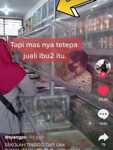 Beli Kue, Netizen Ini Kesal Antreannya Diserobot Ibu-Ibu