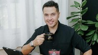 Bamsoet pun tak mau pelit berbagi informasi. Meski ada tim formatur yang nantinya menyodorkan nama pengurus sesuai kapasitas pilihan mereka, Bamsoet menyatakan sudah melakukan kordinasi banyak dan mendengar langsung soal beberapa pembalap muda yang akan duduk di kepengurusannya. Foto: dok. IMI