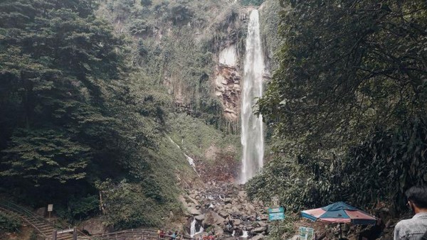 Foto: Belajar Membatik hingga Belanja Barang Antik di Solo