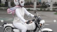 Ridwan Kamil juga sedikit menjelaskan tentang motor tersebut. Bahan utama motor custom itu adalah Kawasaki W 175. Foto: Instagram: @ridwankamil