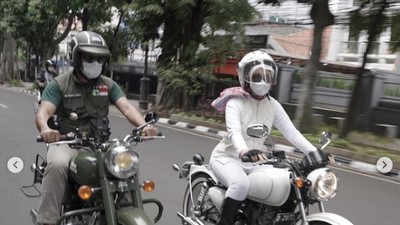 So Sweet, Ridwan Kamil Hadiahi Bu Cinta Motor Custom