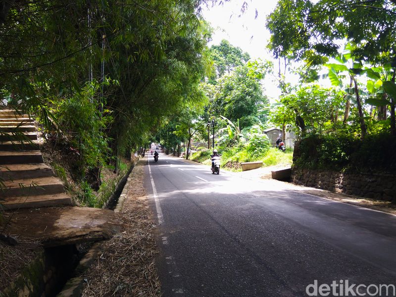 Jalan Kolonel Masturi Cimahi