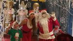 Momen Kiki Fatmala Rayakan Natal