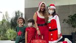 Momen Kiki Fatmala Rayakan Natal