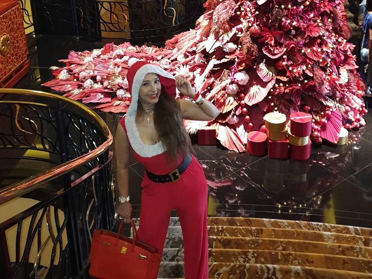 Momen Kiki Fatmala Rayakan Natal