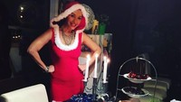 Dalam akun Instagram pribadinya, Kiki Fatmala mengunggah foto-foto ketika merayakan momen Natal. (Foto: dok. Instagram @qq_fatmala) 