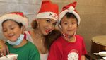 Momen Kiki Fatmala Rayakan Natal