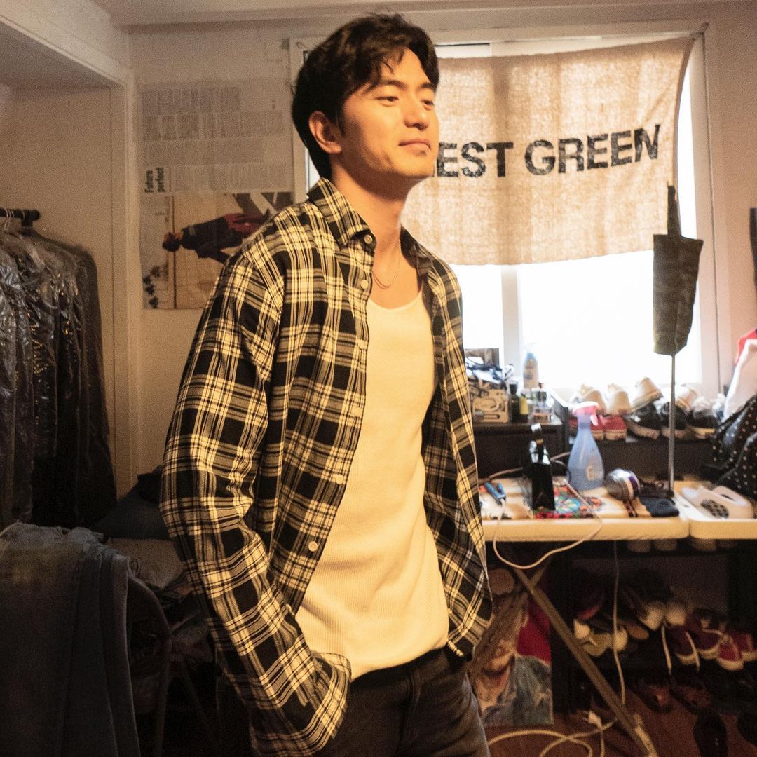 Lee Jin Wook Lee Jin Wook meramaikan akhir tahun 2020 lewat perannya dalam drama Korea Sweet Home. Aktor kelahiran 16 September 1981 itu punya sederet karya lain yang tak kalah seru lho!