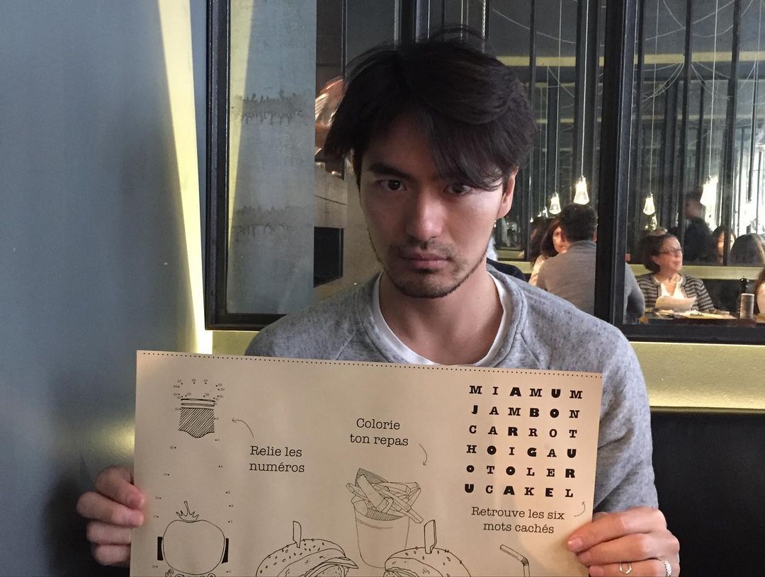 Lee Jin Wook meramaikan akhir tahun 2020 lewat perannya dalam drama Korea Sweet Home. Aktor kelahiran 16 September 1981 itu punya sederet karya lain yang tak kalah seru lho!