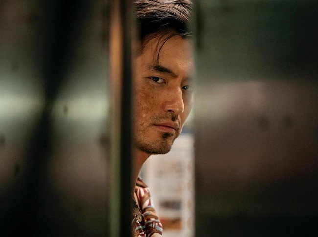 Lee Jin Wook meramaikan akhir tahun 2020 lewat perannya dalam drama Korea Sweet Home. Aktor kelahiran 16 September 1981 itu punya sederet karya lain yang tak kalah seru lho!