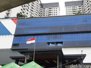 Sepinya Poins Square dan Fakta di Baliknya