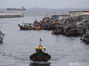 Ditpolairud Polda Jatim Awasi Pemudik Gelap Sewa Kapal Nelayan