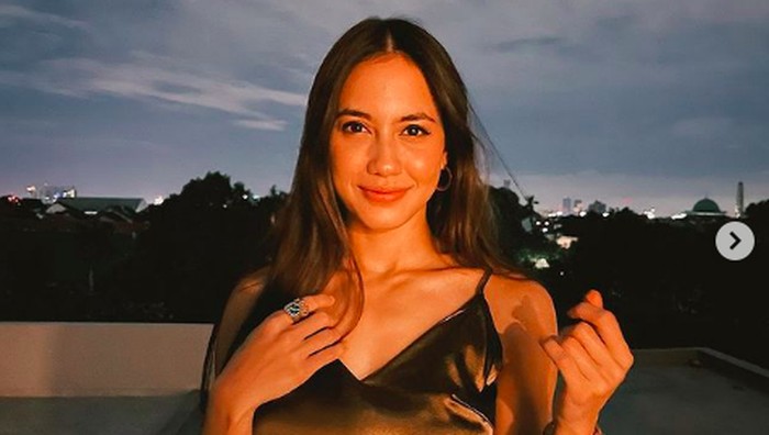 Pevita Pearce Pevita Pearce