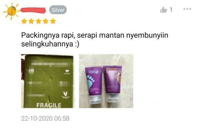Pasti ini masih kesal sama mantannya nih sampai jadi curhat di kolom review olshop. Yang sabar ya bund.. Foto: Instagram/@newdramaolshop.id