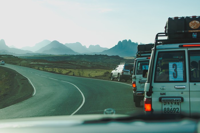 Ilustrasi road trip