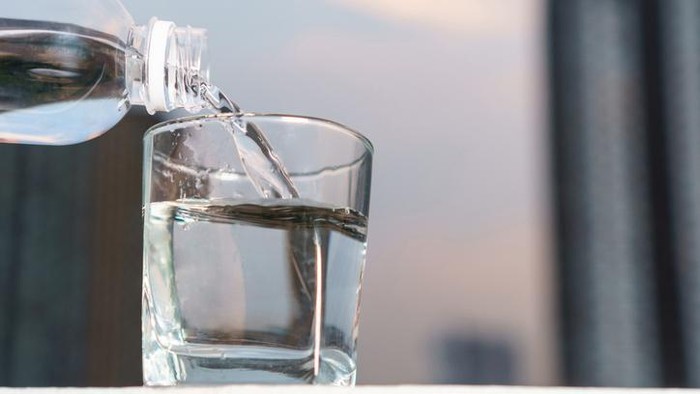 7 Cara Minum Air Agar Kebutuhan Air Harian Terpenuhi