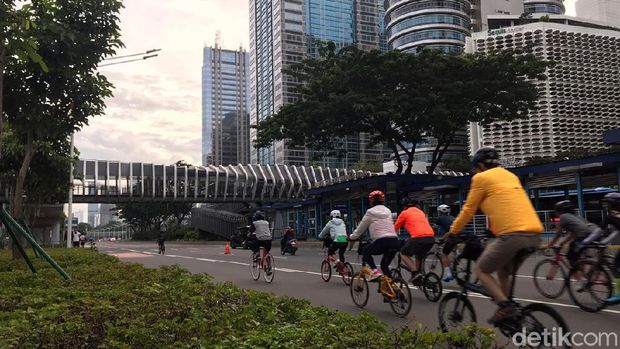 Aktivitas olahraga di minggu pagi pertama 2021 Aktivitas olahraga di minggu pagi pertama 2021