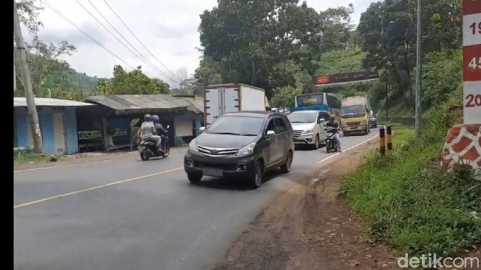 Arus lalin di Jalur Selatan Jabar