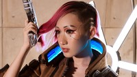 Jujur aja ketika aku tidak punya banyak uang aku akan menyesuaikan pengeluaranku, tapi ketika aku sudah merasakannya, aku beli kayak VW (Volkswagen) Combi, kemudian aku beli PC. Dulu-dulu sih banyaknya di cosplay doang, tapi sekarang aku kayak beli macam-macam sih, ucapnya. Istimewa/Dok. Lola Zieta.