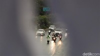 Seperti diketahui, Minggu (3/1/2021) dikabarkan menjadi puncak arus balik libur tahun baru di sejumlah wilayah Indonesia. Sejumlah warga yang sebelumnya pergi ke luar kota untuk mudik maupun berwisata mulai kembali ke rumah untuk melakukan aktivitas sehari-hari usai libur tahun baru 2021.