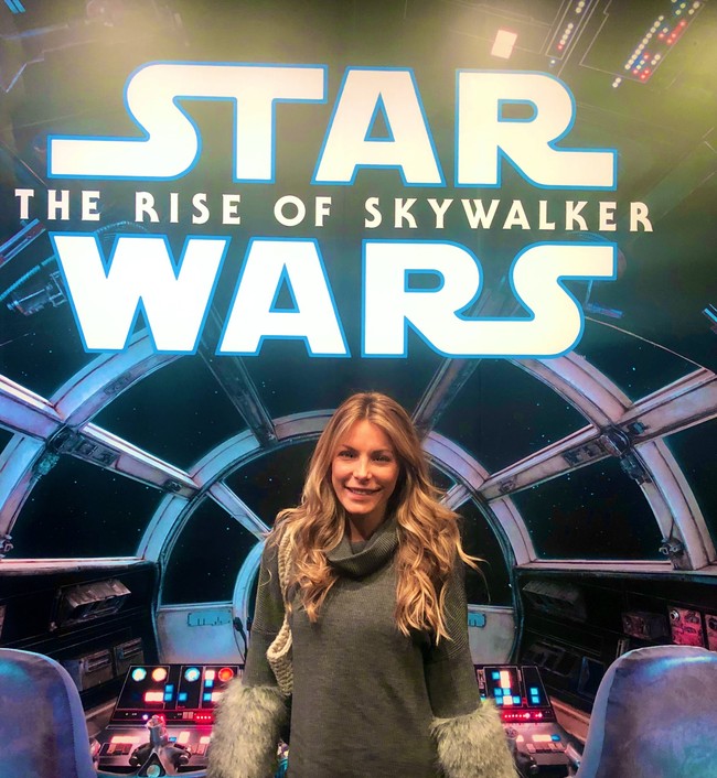 Setelah Hugh Hufener meninggal, Crystal sempat menghilang dari media sosial. Dia bahkan menutup akun Instagramnya sehingga publik tak mengetahui kesehariaan mantan model Playboy itu. Foto: Dok. Twitter/Facebook Crystal Hefner