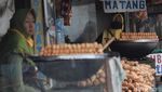 Curhat Pedagang Tahu di Cileunyi Terdampak Kenaikan Harga Kedelai